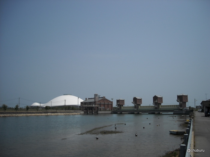 井関川防潮水門