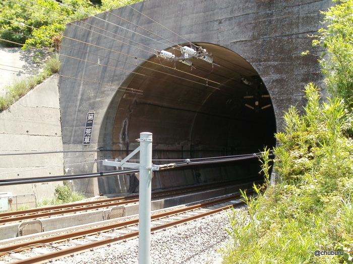 山陽新幹線トンネル口（物見山総合公園）