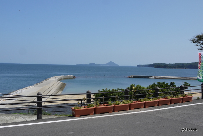 長崎鼻リゾートのひまわりを見てきたよ。その３ひまわり畑とカニマンションと海水浴場