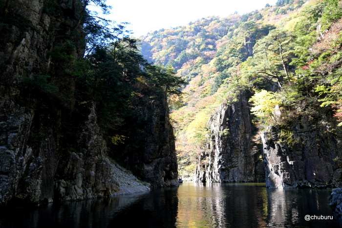 紅葉狩り広島日帰りの旅　その１紅葉の三段峡へ行ってきました。