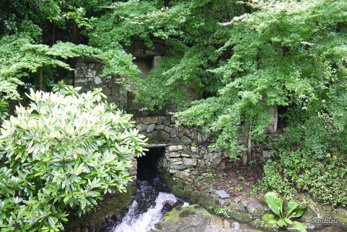 平成の日本の名水百選清流通りを訪ねて　その６漢陽寺石庭・潮音洞と九山八海の庭
