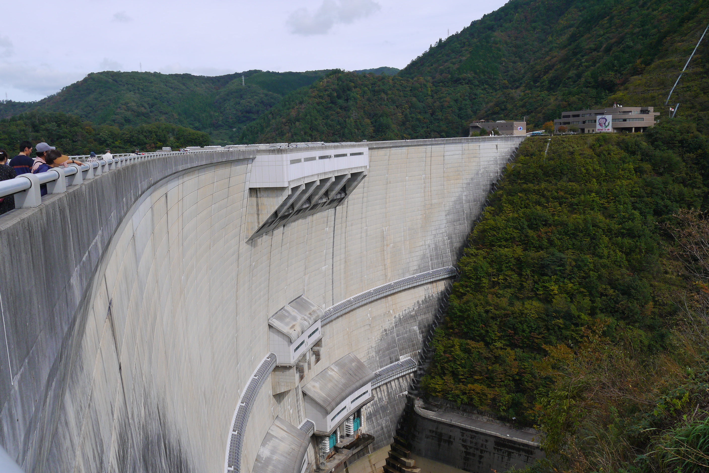 2019年10月広島の旅その１温水ダムでダムカードをゲット。