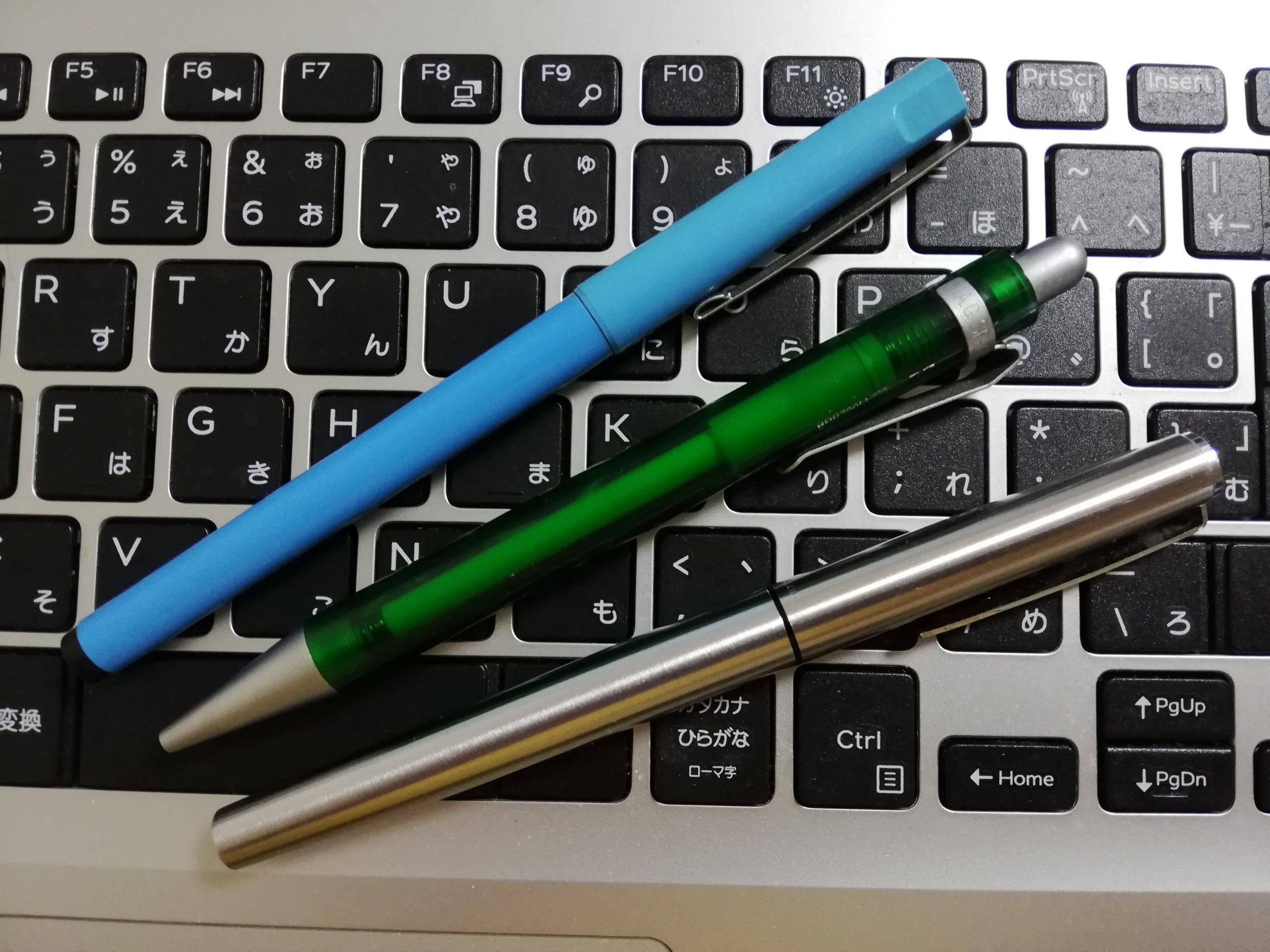 今でも現役の使い古しの筆記具たちの話。